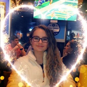 Meet your Posher, Addison